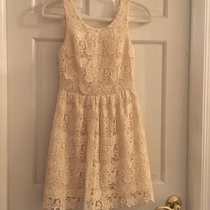Urban Outfitters EUC Cream Lace Dress Size 0